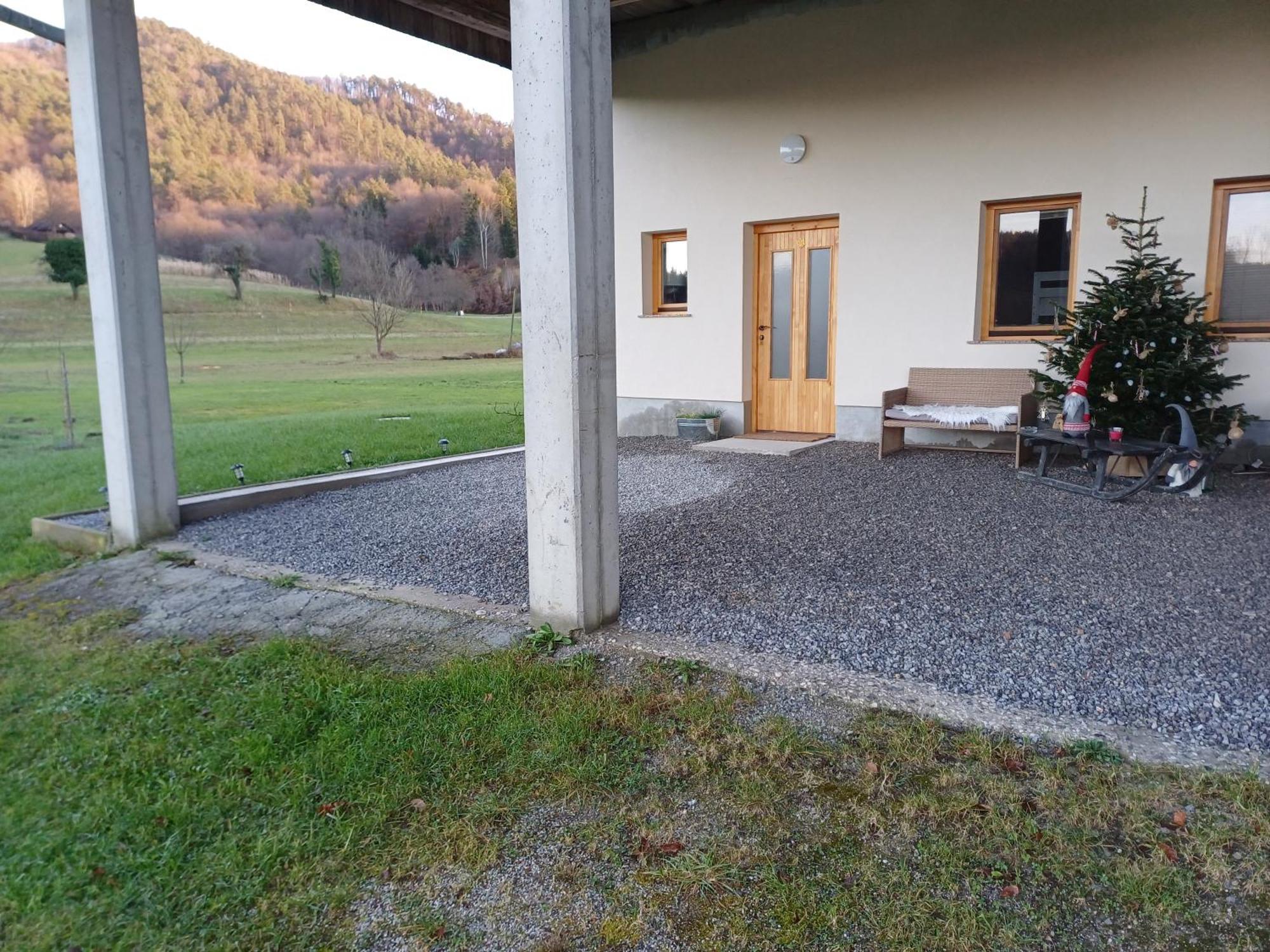 Apartma Pod Pugledom Appartement Ljubljana Buitenkant foto